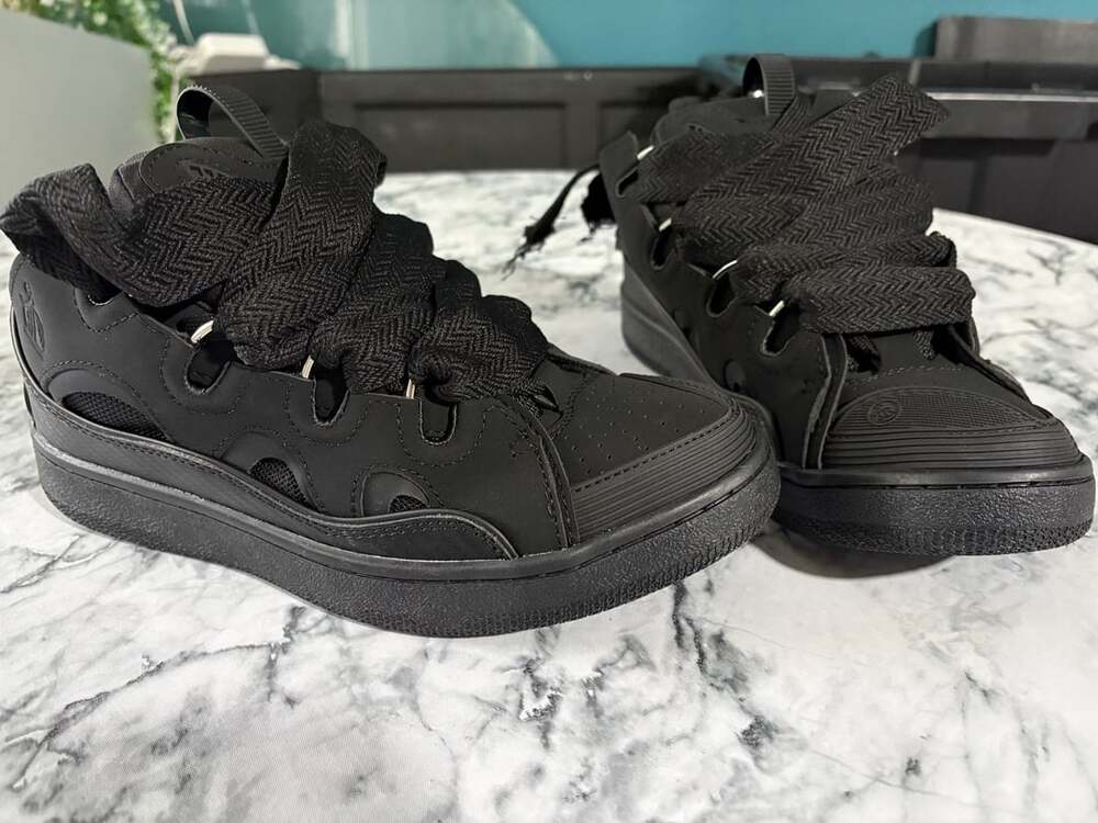 Lanvin Curb Sneakers Size 42 Black Leather